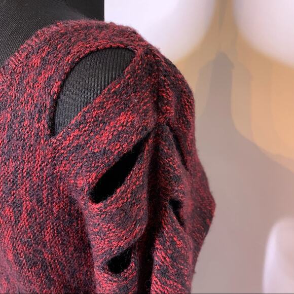Guess red black marled cutout sleeve wool blend sweater size Medium - Picture 8 of 14